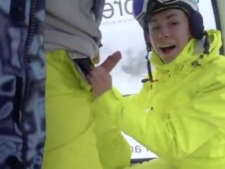 4k publik cum dijupuk on mouth in ski lift part 1, 2